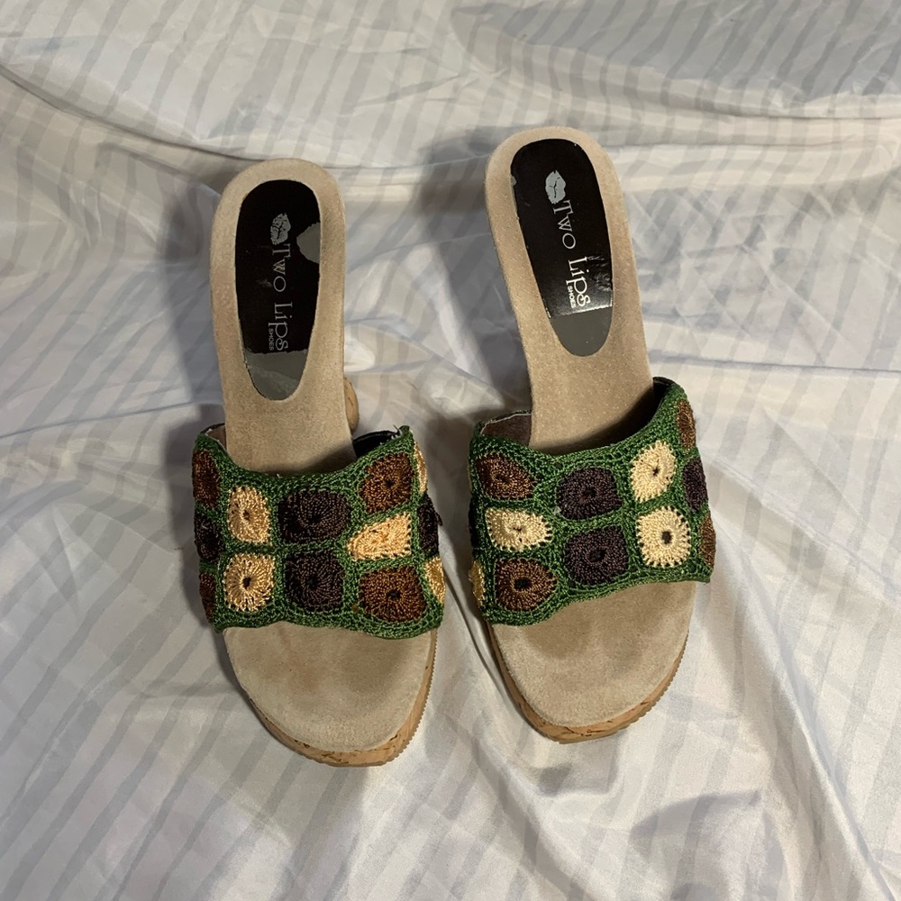 Two Lips Green Crochet Wedges